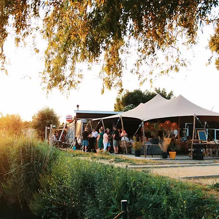 Lüks kamp alanı Luxury *